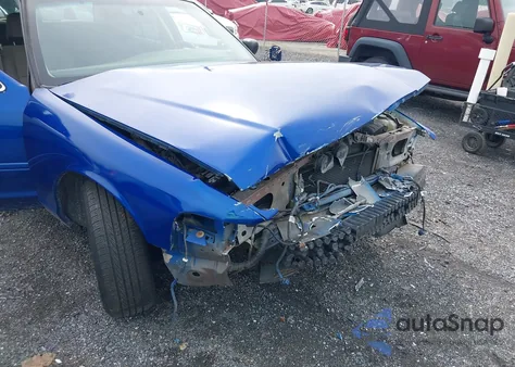 2004 Ford Crown Victoria Police z USA, uszkodzony, nr VIN 2FAHP71W54X138088